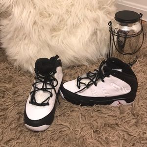 Jordan 9 Retro